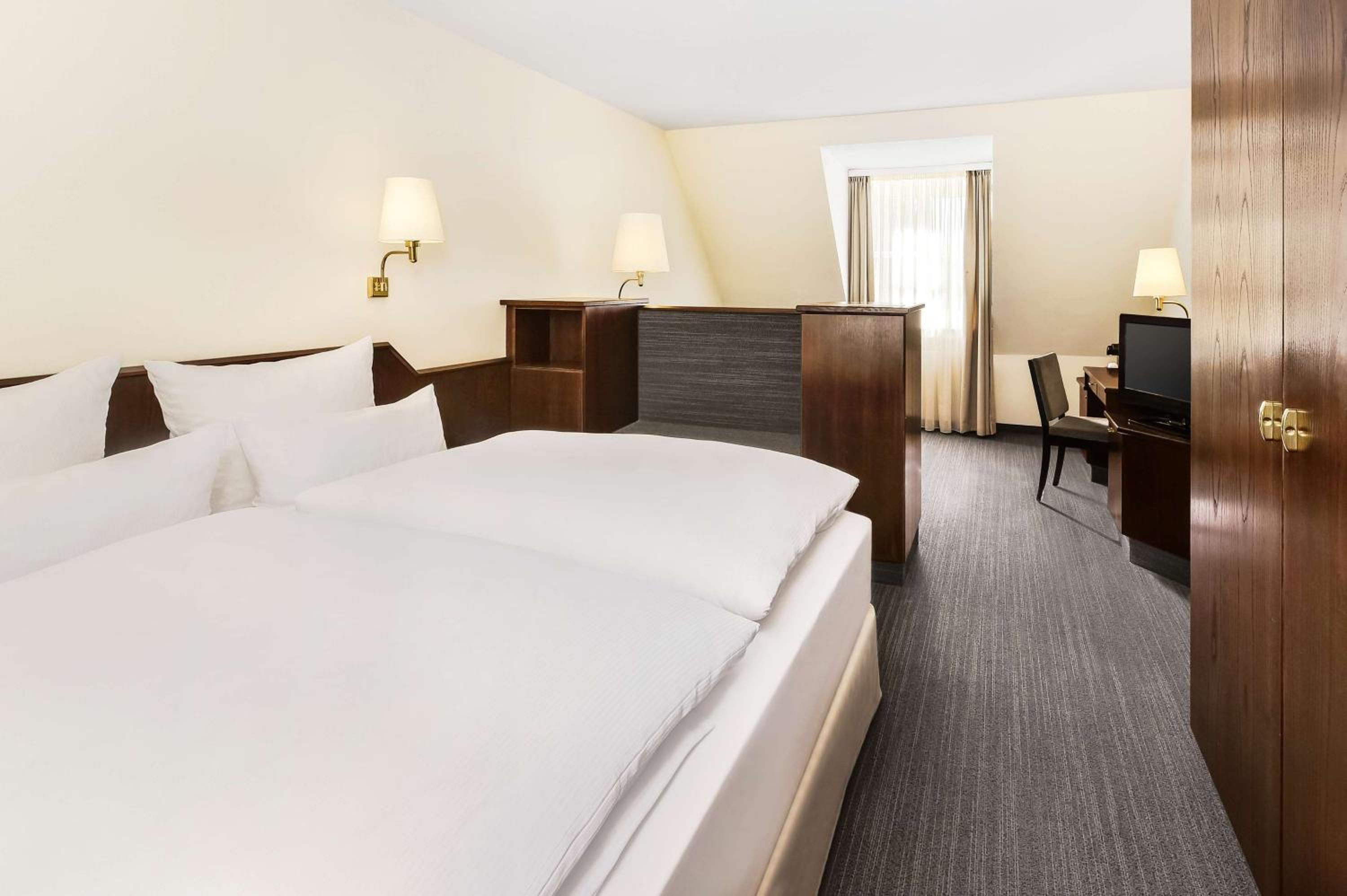 elaya hotel noerdlingen trademark by wyndham