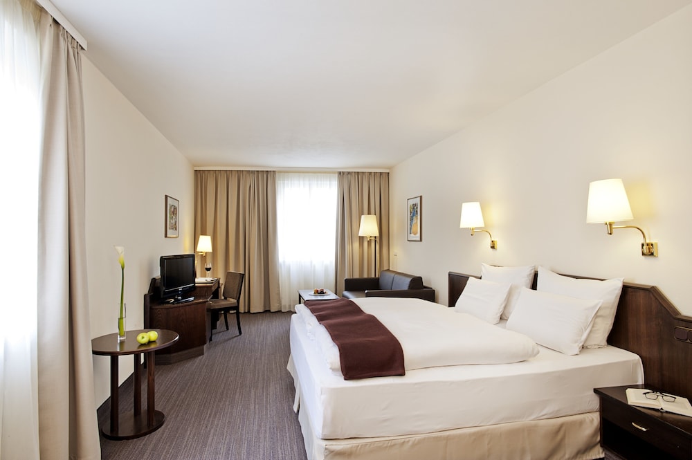 elaya hotel noerdlingen trademark by wyndham
