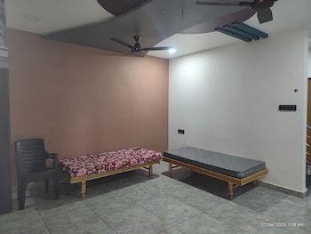 Mahakali Homestay,,2 star
