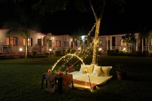 ekantam riverside resort