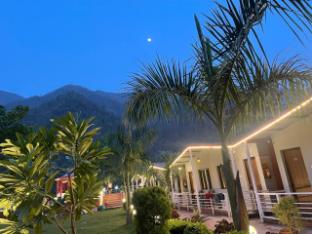 ekantam riverside resort