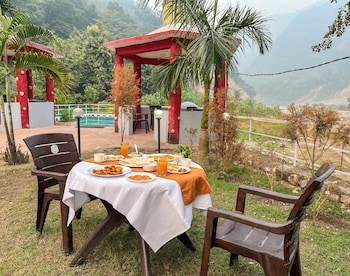 ekantam riverside resort