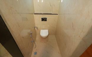 hotel abhiram inn