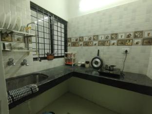 3 Bhk For Friends And Families (302),,2 star