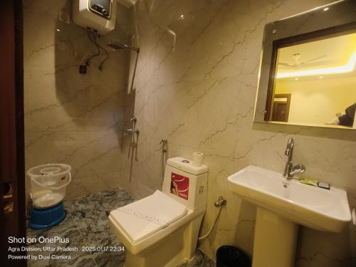 agra bliss a luxury home stay