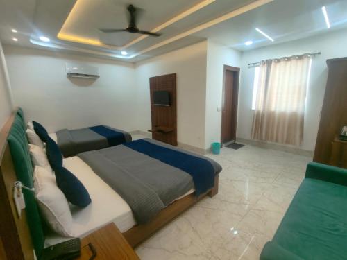 agra bliss a luxury home stay