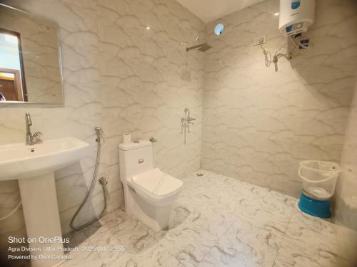 agra bliss a luxury home stay