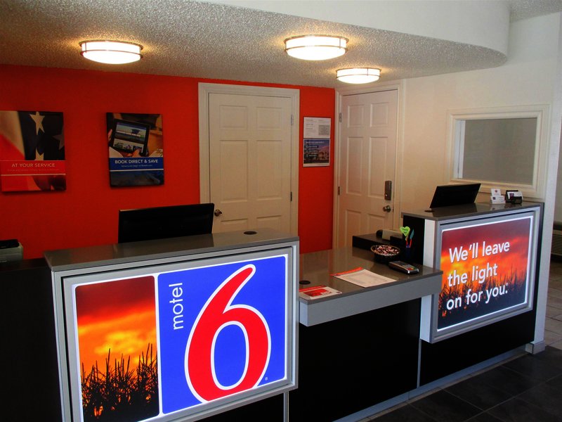 motel 6 butte mt historic city center