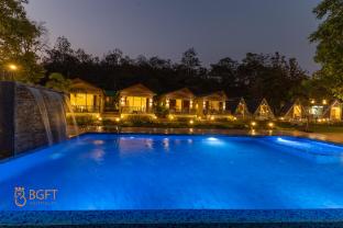 mountain woods farm stay