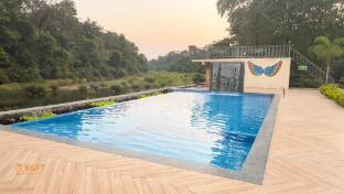 mountain woods farm stay