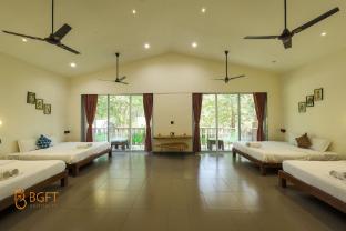 mountain woods farm stay