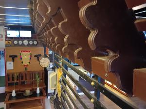 hill view hotel and lodging