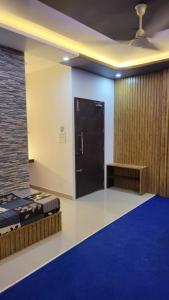 hill view hotel and lodging