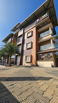 azay luxurious apartment