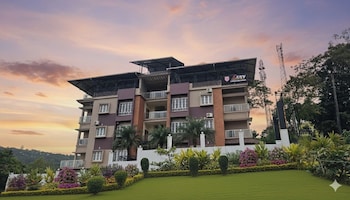 azay luxurious apartment