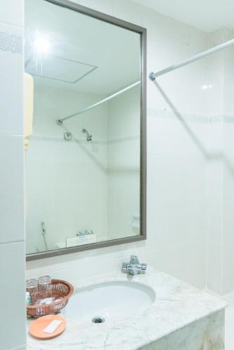 bangkok loft nana station