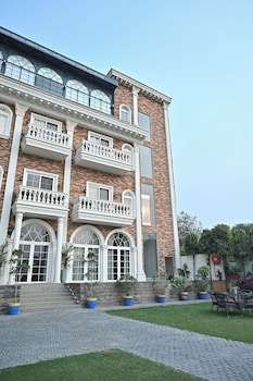 dharm resort