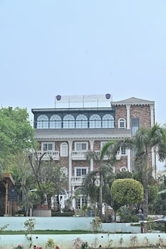 dharm resort