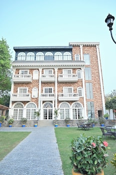 dharm resort