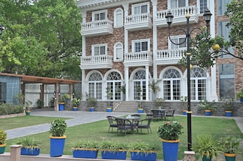 dharm resort