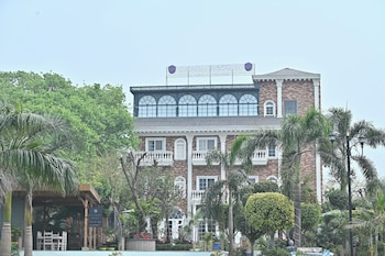 dharm resort