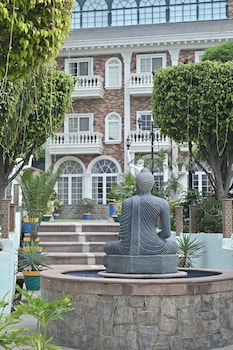 dharm resort