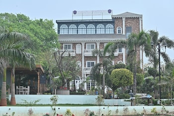 dharm resort