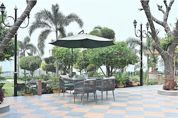 dharm resort