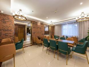 james joyce coffetel hotel beijing fengtai huaxiang xinfadi subway station