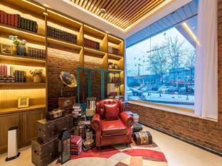 james joyce coffetel hotel beijing fengtai huaxiang xinfadi subway station