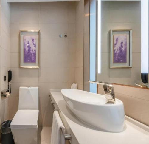 lavande hotel shenzhen international convention and exhibition center