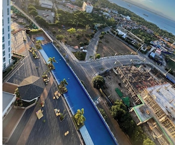 The Mactan Newtown Studio Staycation,,4 star
