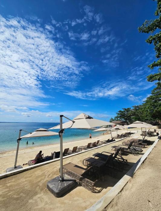 the mactan newtown studio staycation