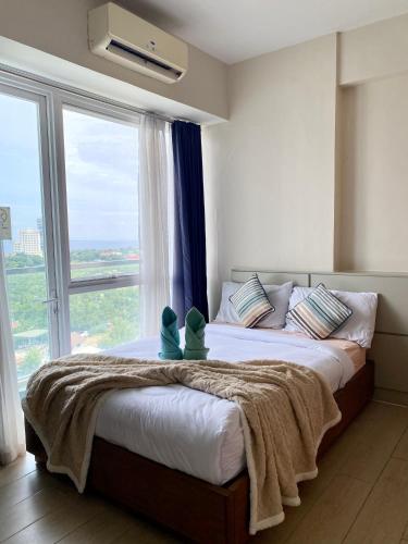 the mactan newtown studio staycation