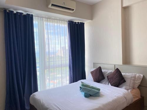 the mactan newtown studio staycation