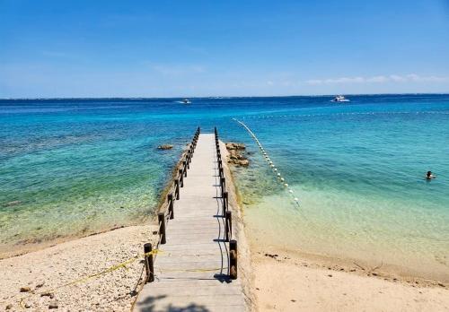 the mactan newtown studio staycation
