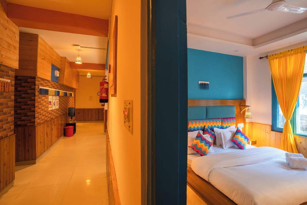goSTOPS Kasol - Hostel,Sosan,2 star