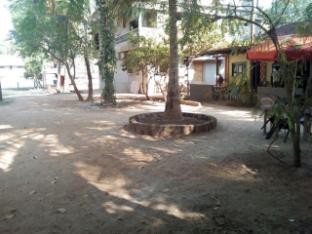 Aaichchha Nyahari Niwas Tarkarli,,2 star