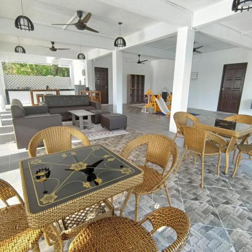 canal river riverfront homestay kota bharu