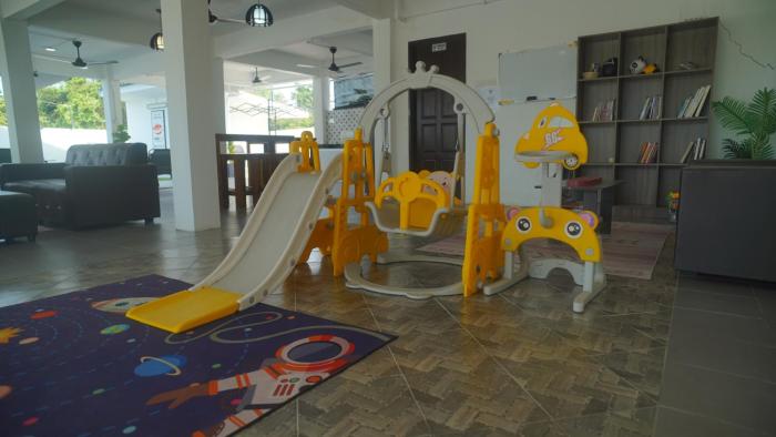 canal river riverfront homestay kota bharu