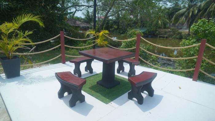 canal river riverfront homestay kota bharu