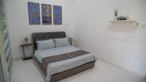 canal river riverfront homestay kota bharu
