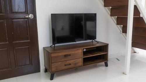 canal river riverfront homestay kota bharu