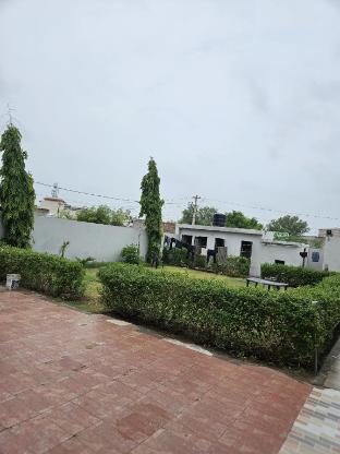 vinay plaza hotel and restaurant