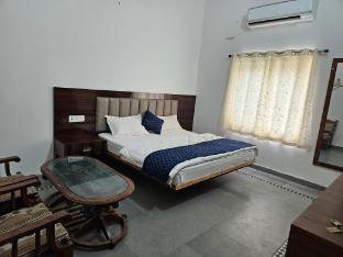 vinay plaza hotel and restaurant