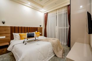 lime tree one bhk service apartment sector 52 gurgaon
