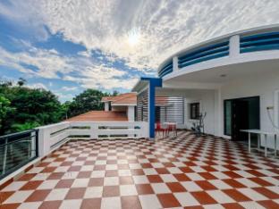 estro exilo villa