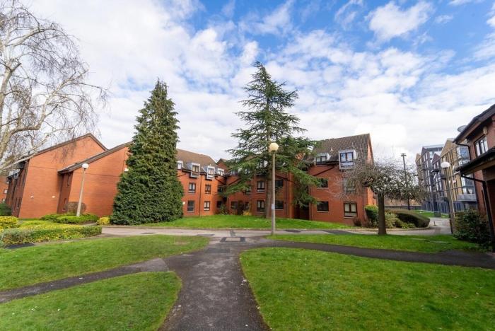 28 stokeway