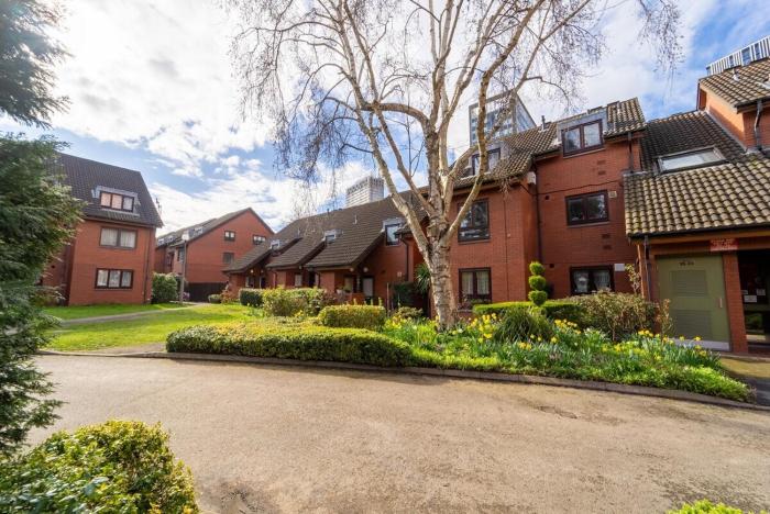 28 stokeway