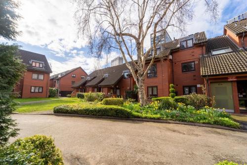 28 stokeway